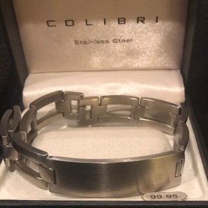 Stainless steel gentleman elegant bracelet.